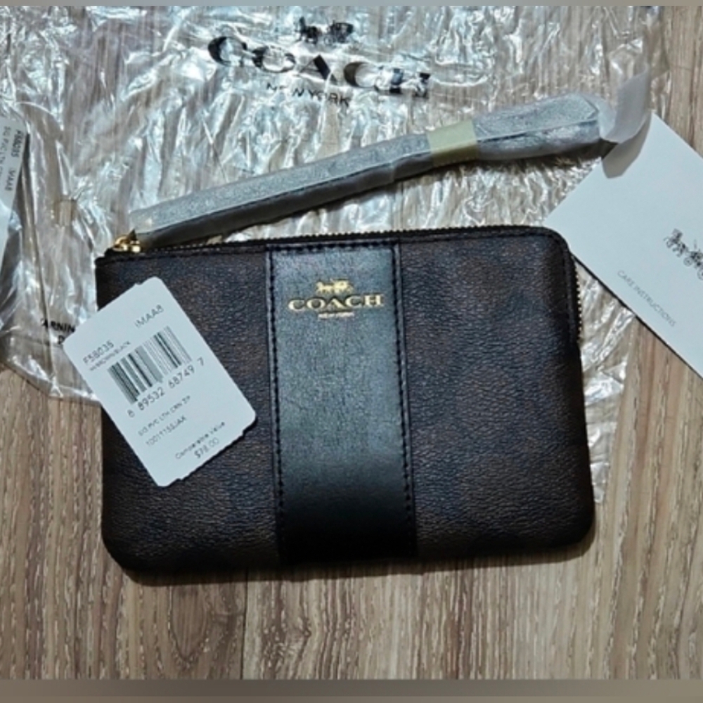 ❤️ COACH Wristlet Corner Zip Coinpurse Wallet Card Holder Lightweight NWT